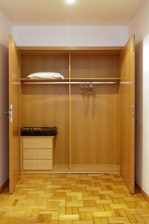 Spru Lisbon Summer Accommodation Room photo