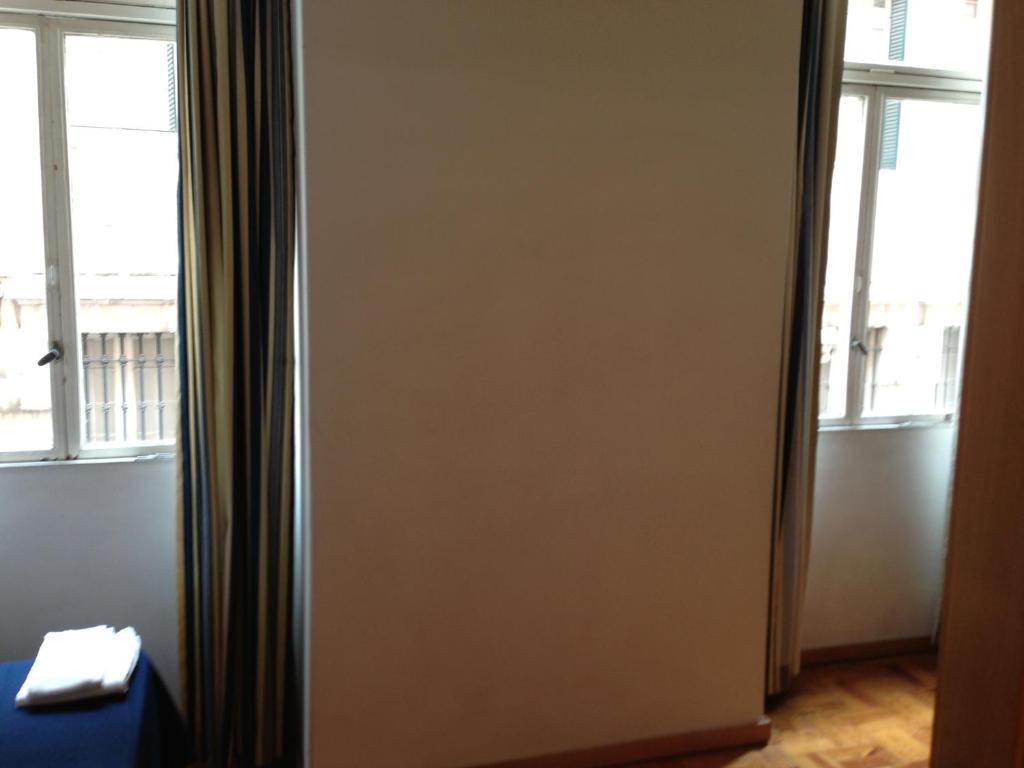 Spru Lisbon Summer Accommodation Room photo